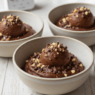 shot for your finished Low-Sugar Date-Sweetened Dark Chocolate Mousse